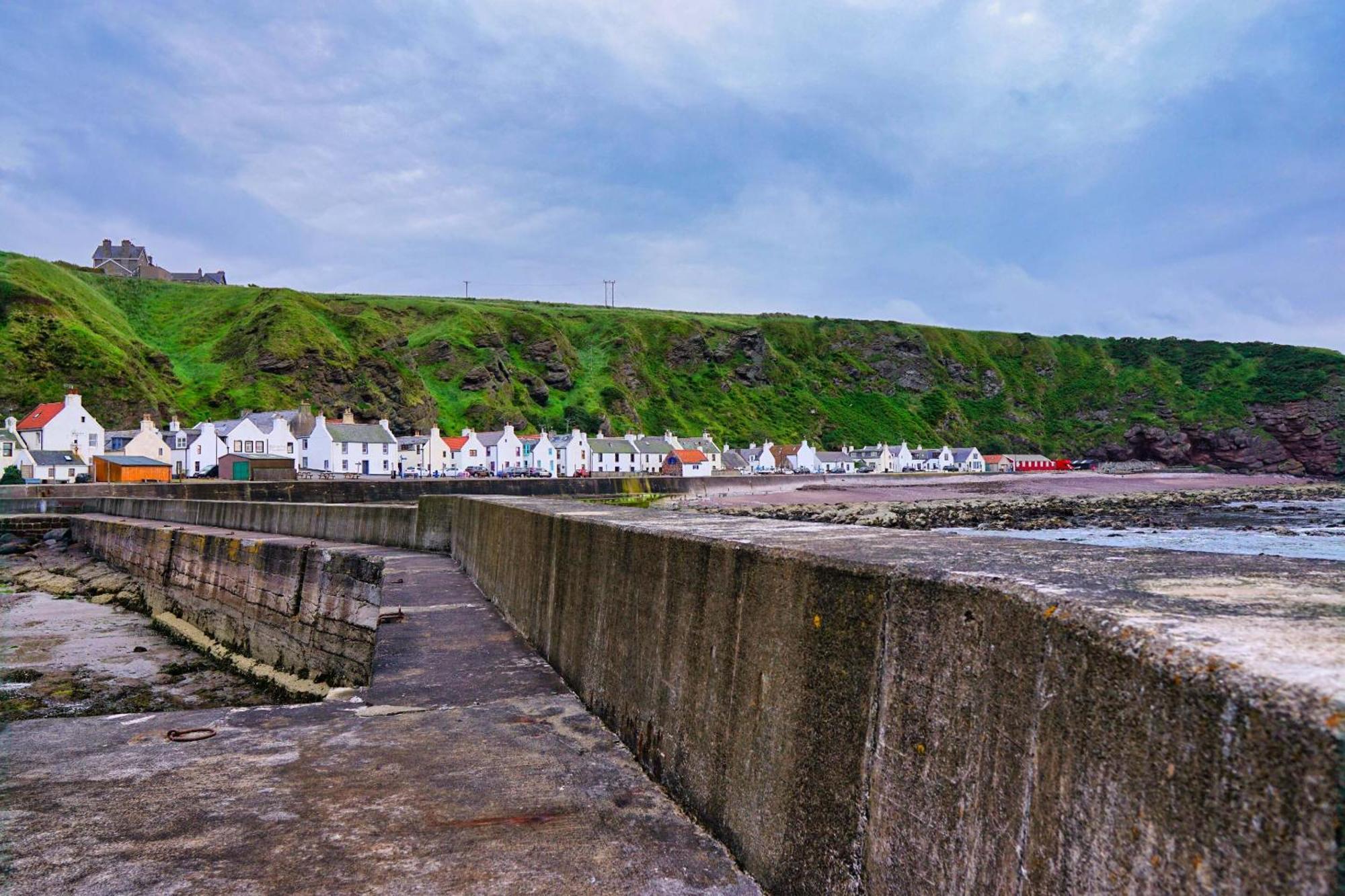 The Pennan Inn Екстер'єр фото